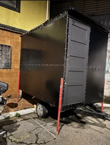Carretinha trailer mobiliada