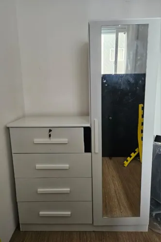Cômoda/Guarda Roupa Solteiro 