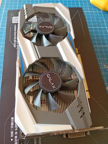 GTX 1050 praticamente nova sem caixa porém lacrada com pouco uso