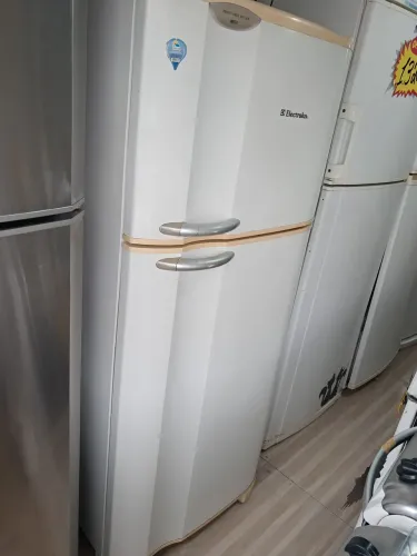 Geladeira Electrolux DF 35 Frost Free