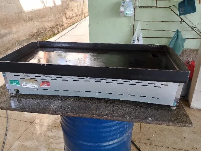 Vendo ou troco por bicicleta ou celular Chapa e fogão industrial