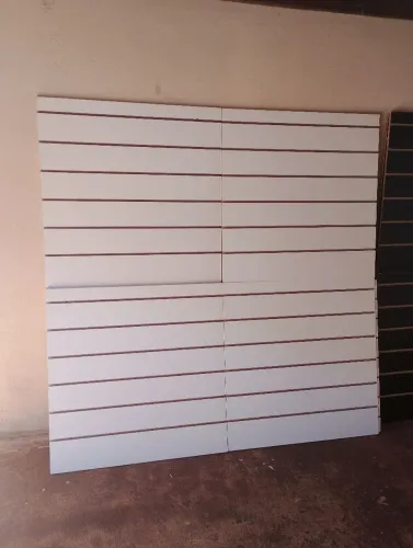 Painéis Canaletados MDF Branco (Peça 0,90x0,90 cm ( Seminovos)