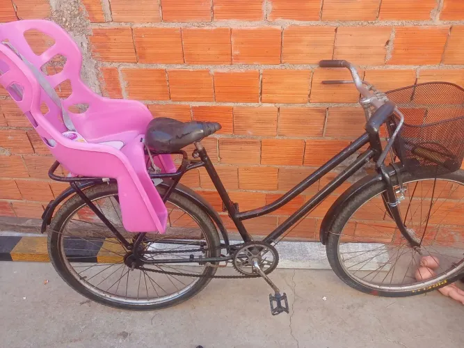 bicicleta com a cadeirinha