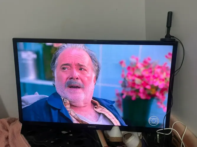 TV Samsung 32" perfeito estado 