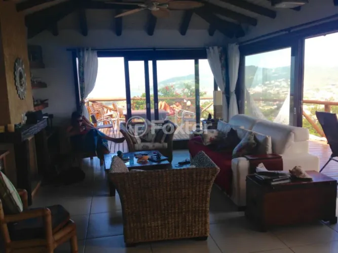 Casa à venda Baleia Franca, Centro - Garopaba