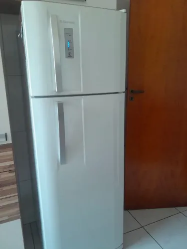 Vendo Geladeira barato