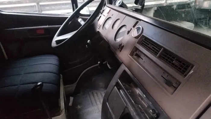 caminhão 709
