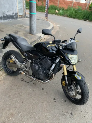Hornet aceito troca