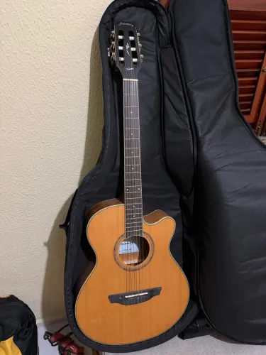 VIOLÃO ELETROACÚSTICO STRINBERG VIENNA VE30C NS + CASE ACOLCHOADA PREMIUM