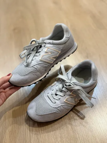 Tênis New Balance 373 Azul Claro | Feminino | Tam. 36 BR / US 7