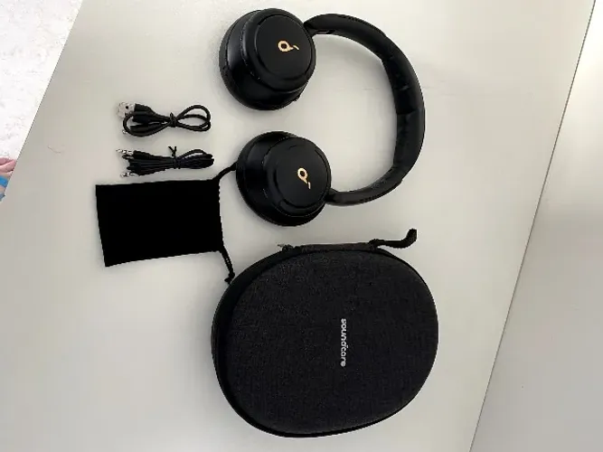 Anker Q30