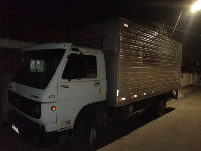 Vendo caminhão vw 8.160, bau de 5.5 mt comp