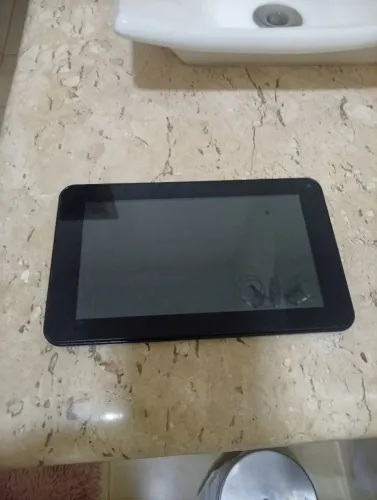 Tablet CCE Motion.Tab (modelo TR71 ou similar), lançado originalmente por volta de 2013