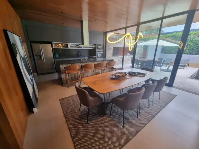 Casa para Alugar em Marília (SP) | 3 Suítes, 4 vagas e lazer completo no Vale do Canaã