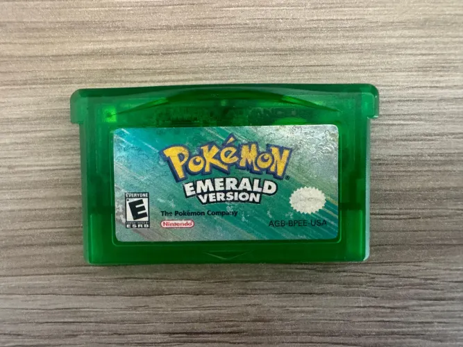 Pokémon Emerald GBA original 