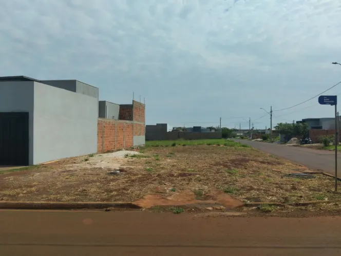 Vendo ou troco terreno de esquina n *