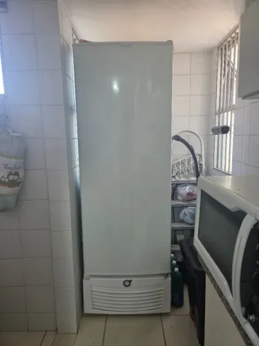 Conservador vertical tripla ação