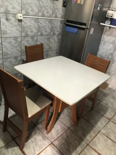 Mesa quatro cadeiras