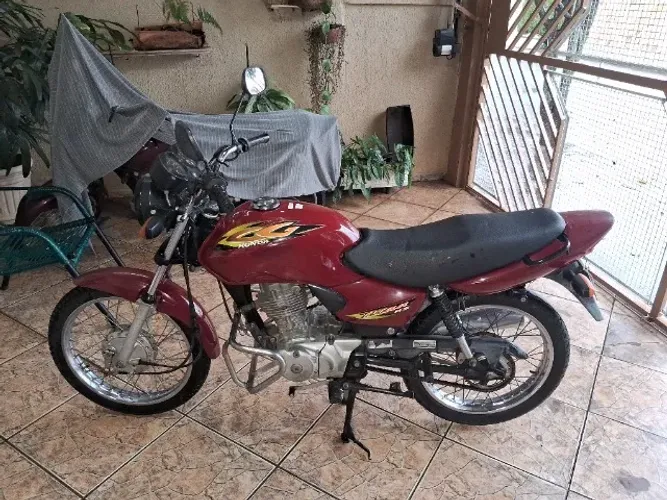 Honda CG Titan 125 - 2001 - inteira /Novinha / Reliquia