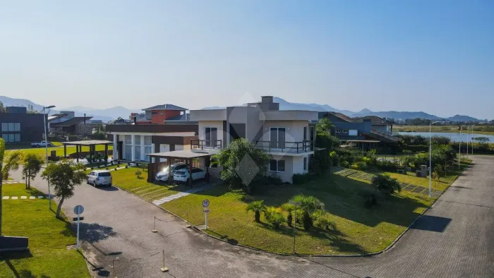 Casa de 282m² no Condomínio Lagoa Azul em Imbituba - SC