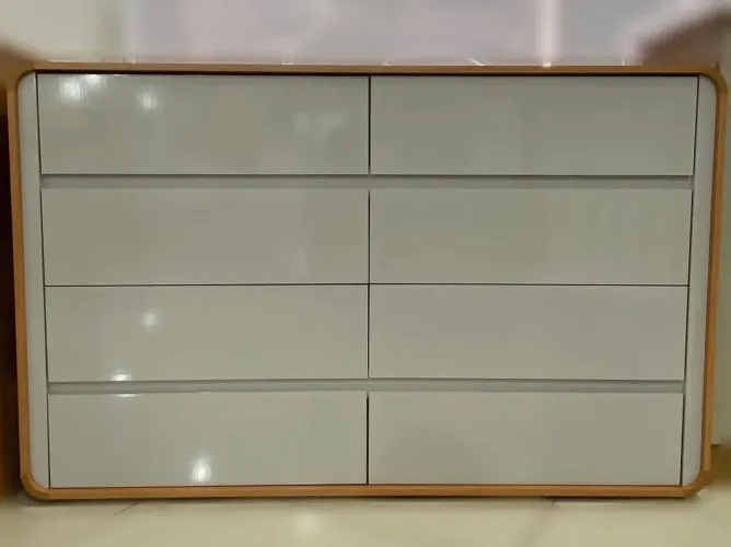CÔMODA LOOP 8 GAVETAS 