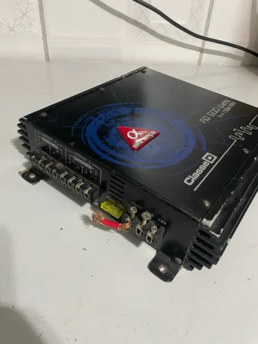 Módulo som automotivo 600x4 com detalhe