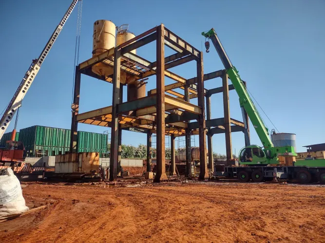 Aluguel de guindaste xcmg 50 Ton