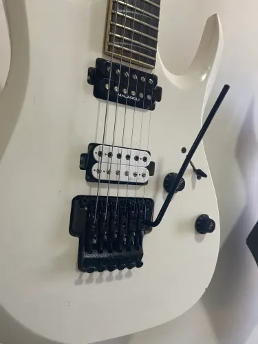 Guitarra ibanez rgd320(estudo trocas)