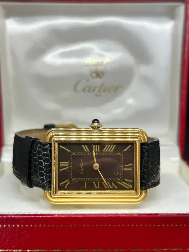 Cartier Tank Jumbo Stepped New York referência 15716 Relógio raríssimo para colecionador