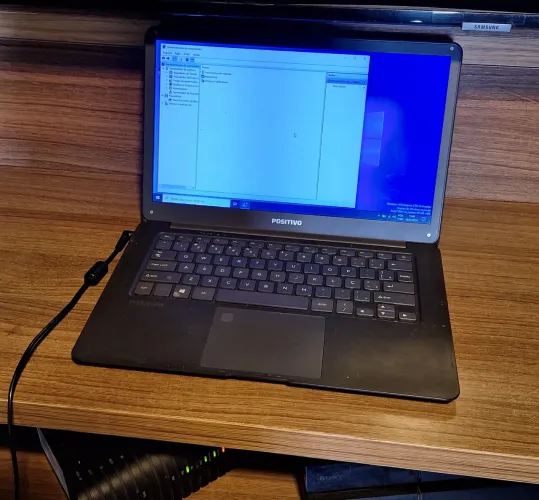 Notebook positivo funcionando perfeitamente  super rápido (leia o anúncio)