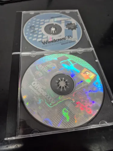 CDs Japonês Office 2000 e Windows98