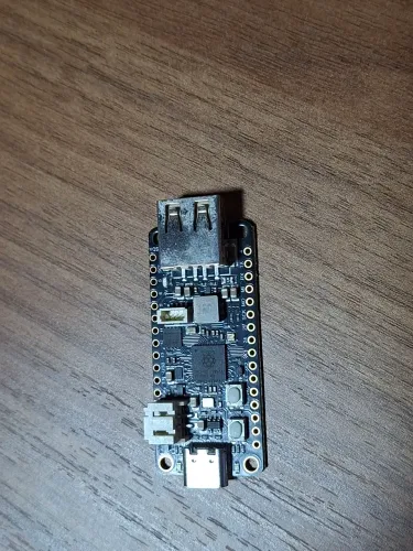 Adafruit Feather RP2040 com USB Type A Host