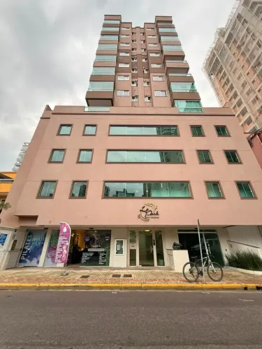 Apartamento com 3 quartos, 100% mobiliado, em Meia Praia - Itapema - SC