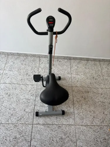 BICICLETA ERGOMÉTRICA