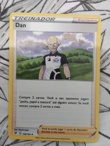 Carta Pokémon Treinador Dan e Lupo