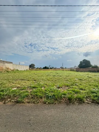 Lote em Senador Canedo, a poucos metros dos condomínios Jardins