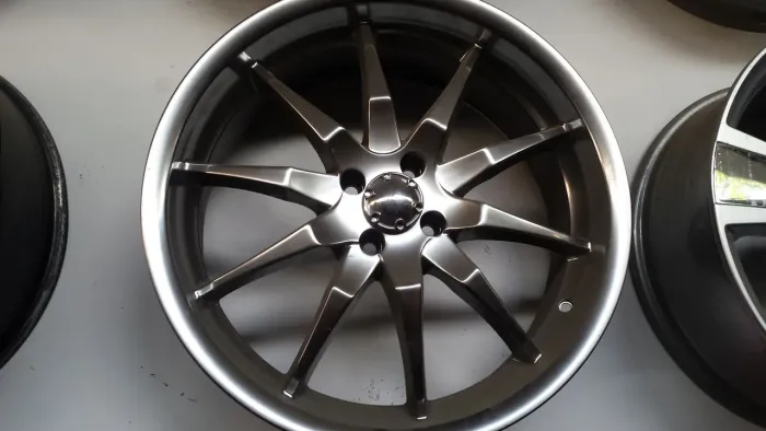 Rodas Importadas Esportivas aro 19 Aranha Gloss com borda 4x100 novas