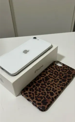 iPhone SE 2 Geração 