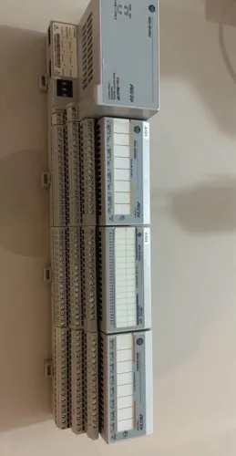 Kit Rockwell Allen-Bradley 1794-aentr + 1794-oe4 + 1794-ib32