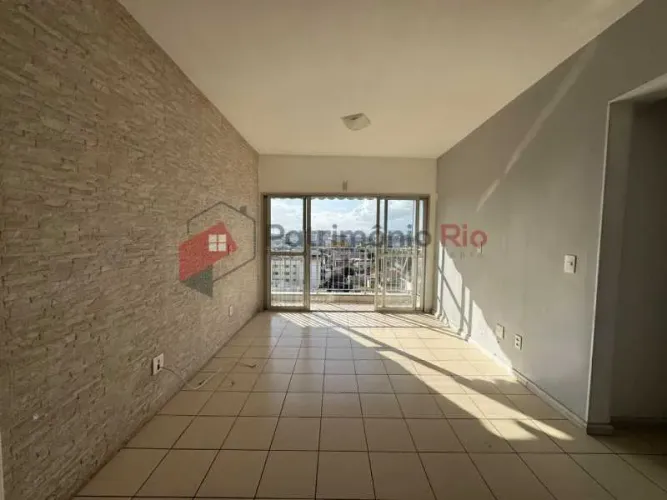 Apartamento 2 quartos com varanda e piscina