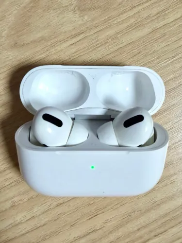 COM DEFEITO - Original AirPods Pro 1 MagSafe Charging Case