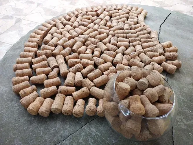 Kit de 100 Rolhas de cortiça, de espumante champagne e de vinho, nacionais e importadas