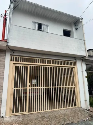 Sobrado com 4 casas, sendo com 4 dormitórios à venda, 100 m² por R$ 660.000 - Jardim Pedro