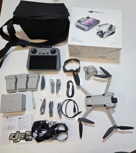 Drone DJI Mini 4 Pro Fly More Combo [seminovo]