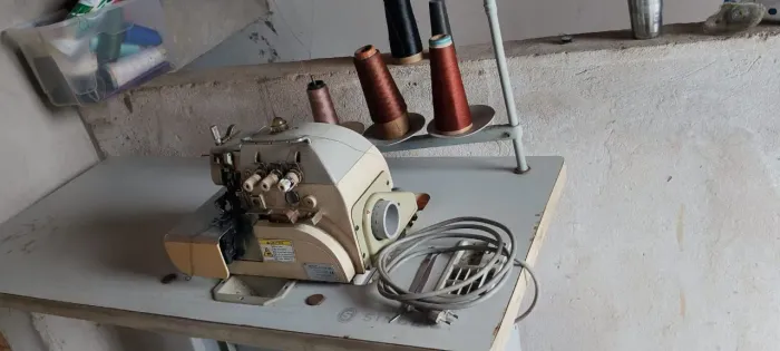 Vendo 2 máquinas de costura
