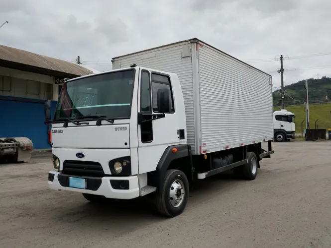 BAÚ FORD CARGO 1119 - 18/18 - R$ 250 MIL