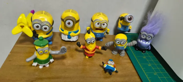 Lote bonecos Minions