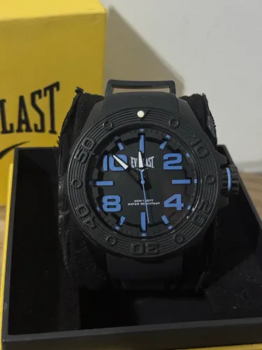 Relógio everlast com caixa original!!