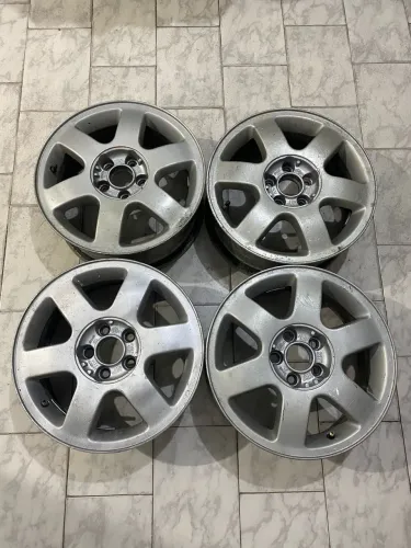 Vendo jogo de rodas do Audi A3 Turbo - LEIA A DESCRIÇÃO!