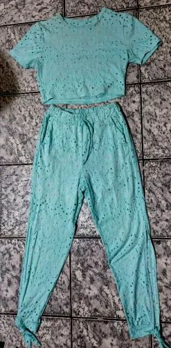 Lote de roupas com mais de 70 peças semi novas femeninas